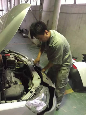 頭條為你揭露汽車(chē)翻新件內(nèi)幕,修車(chē)養(yǎng)車(chē)的朋友們看-